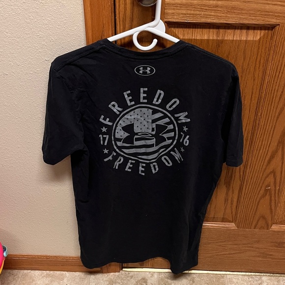 Under Armour EST. Shirt - Picture 3 of 3